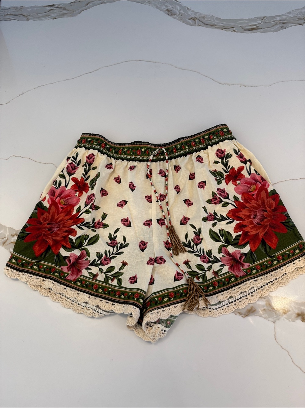 FARM Rio Wonder Rio Linen Blend
Drawstring Shorts - Picture 5 of 16
